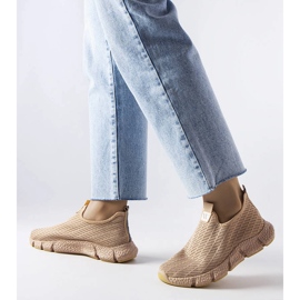 Béžové slip-on tenisky značky Yellville béžový 1