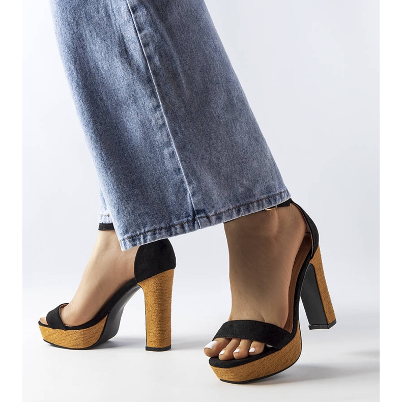 Inna Černé sandály na vysokém podpatku značky Selsa černá 1