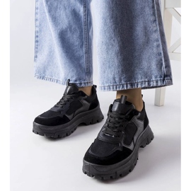 Černé robustní tenisky od Mikeladze černá 1