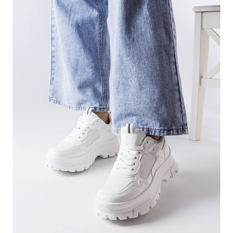 Bílé robustní tenisky Mikeladze bílý 1