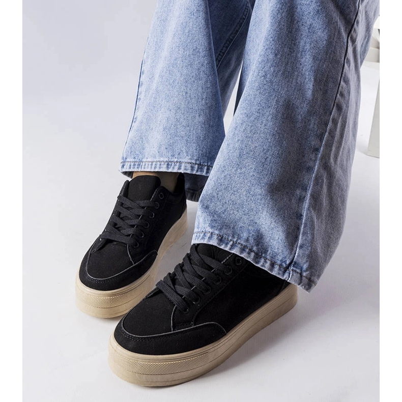 Černé tenisky na platformě Amathymes černý 1