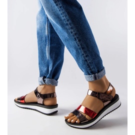 Inna Dámské lakované sandály Mila šedá 1 Inna Dámské lakované sandály Mila šedá 1