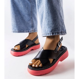 Černé sandály na růžové platformě od Rozany černá 1