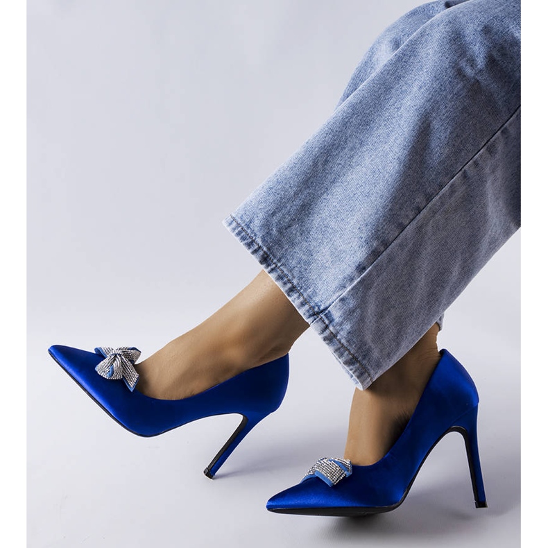 Modré jehlice se saténovým povrchem a mašličkou Mia modrý 2 Modré jehlice se saténovým povrchem a mašličkou Mia modrý 2