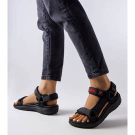 Černé sandály na suchý zip od Lee Cooper LCW-23-34-0961L černý 1