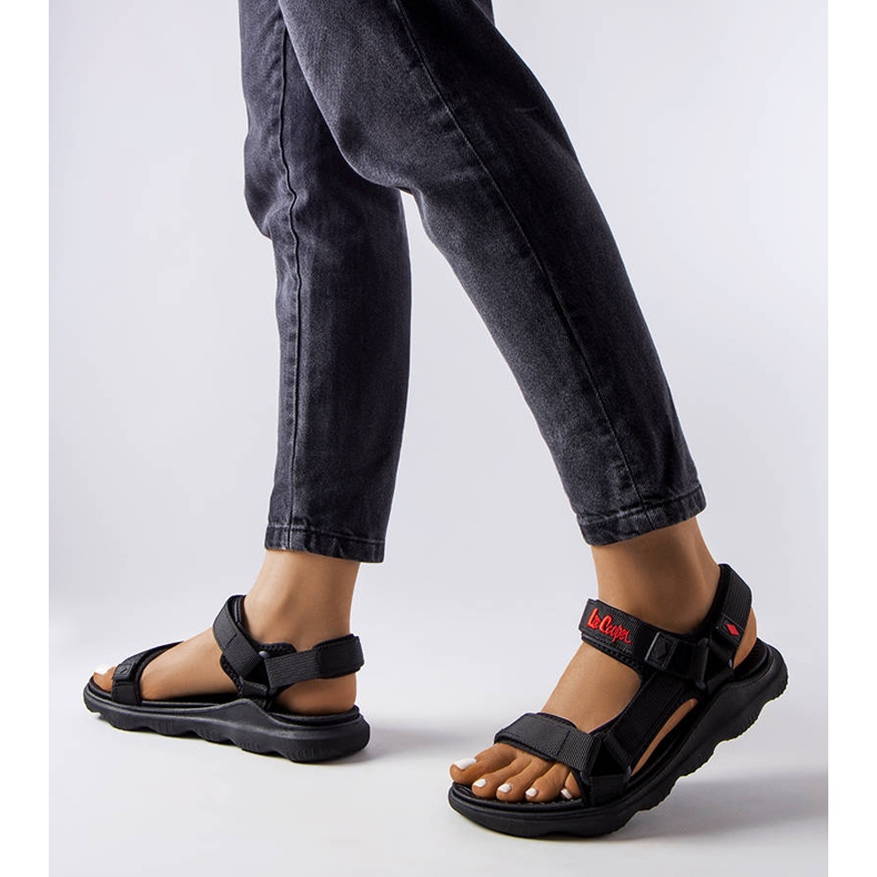 Černé sandály Lee Cooper LCW-23-34-1695L černý 1