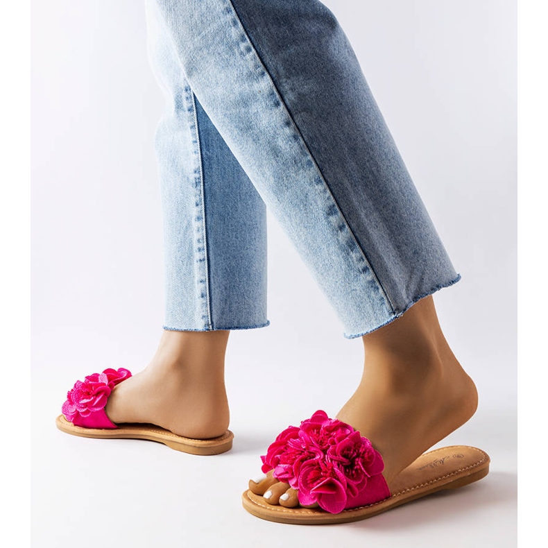 Růžové pantofle Alfrida s květinami růžový 2