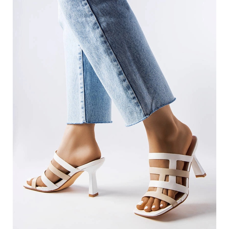 Bílé žabky na špendlíku bílý 1