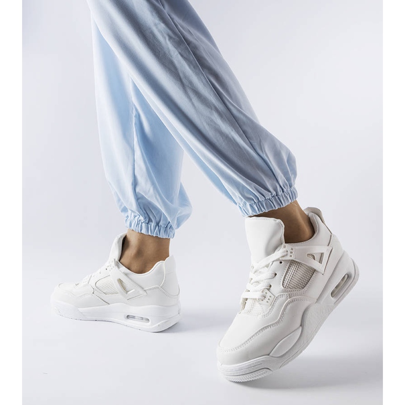 Bílé tenisky z kombinovaných materiálů Malas bílý 1