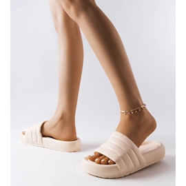 Inna Béžové pantofle zdobené prošíváním od Dorene béžový 2