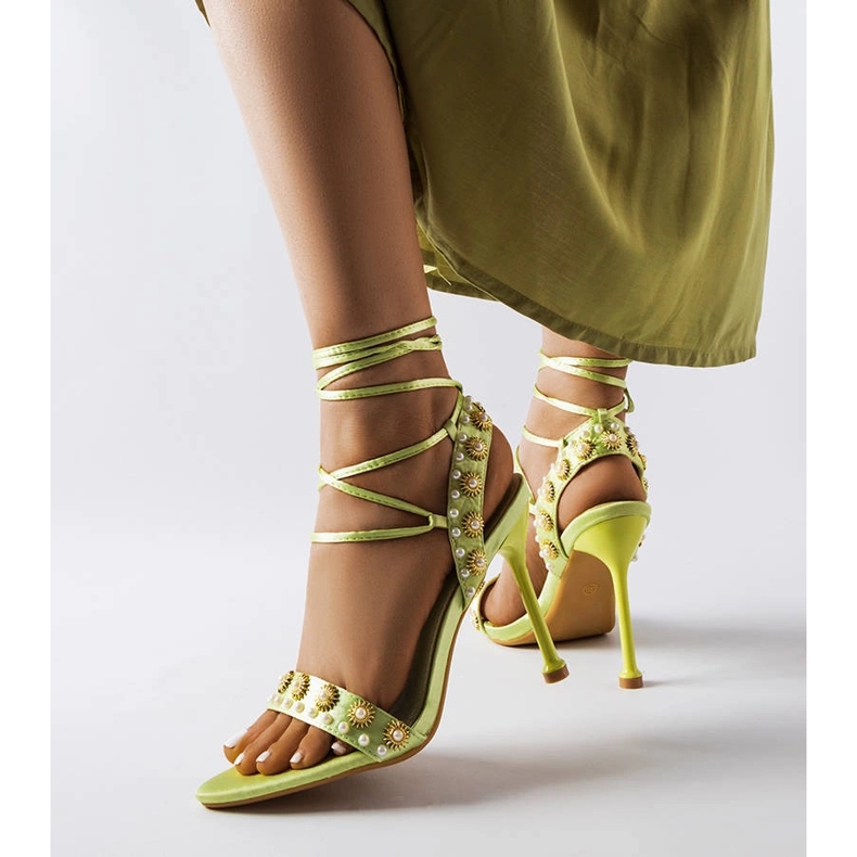 Zelené sandály zdobené perlami Grange zelená 1