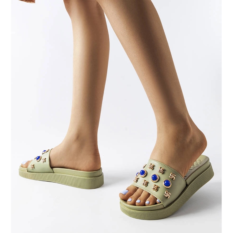 Zeleně zdobené skluzavky od Montesarchio zelená 2