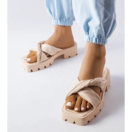 Dubé béžová traktorová podrážka klouže béžový 1