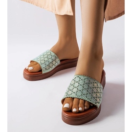 Zelené prolamované slidery se zirkony od Irvine zelená 1 Zelené prolamované slidery se zirkony od Irvine zelená 1