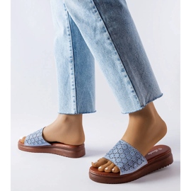 Modré prolamované slidery se zirkony od Irvine modrý 2