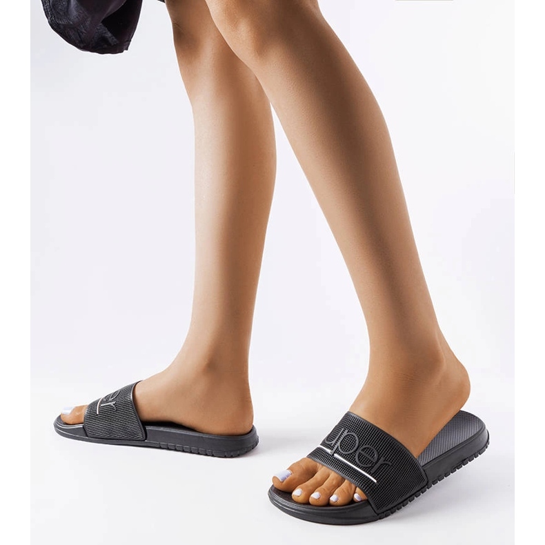 Černé gumové skluzavky od Azelio černá 1