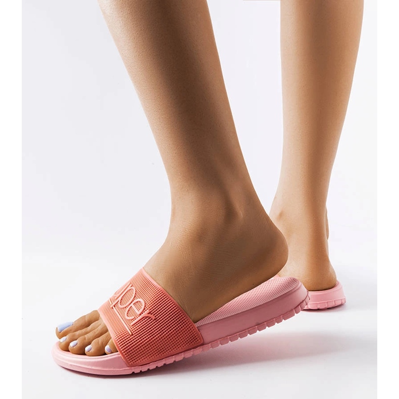 Růžové gumové pantofle od Azelio růžový 1