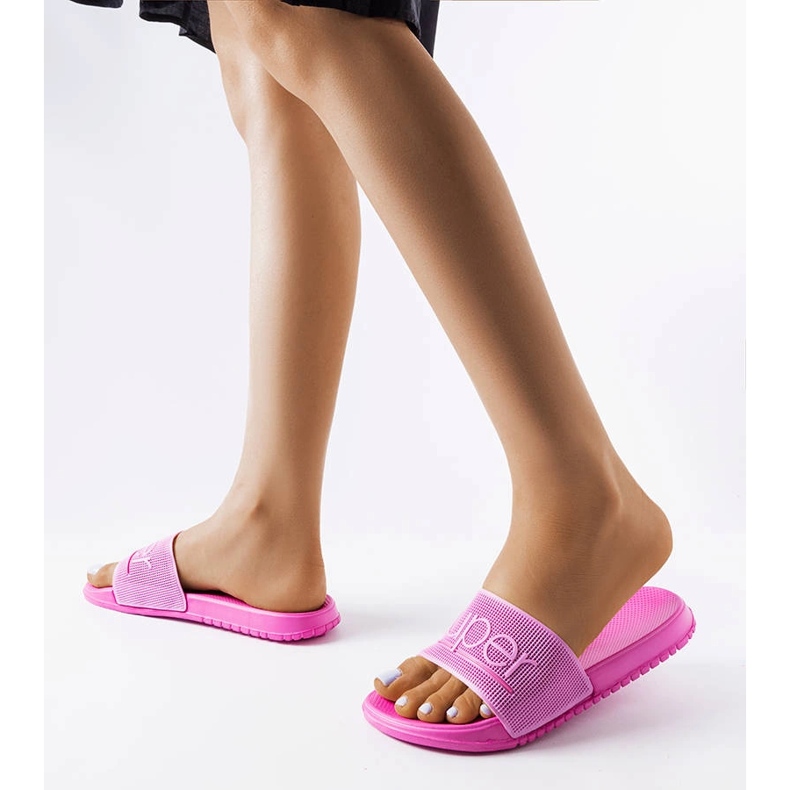 Růžové gumové pantofle od Azelio růžový 2