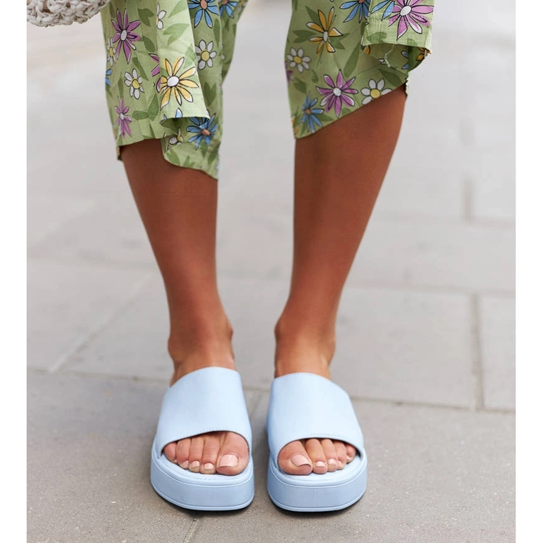 Modré sandály na platformě od Orsola modrý 1