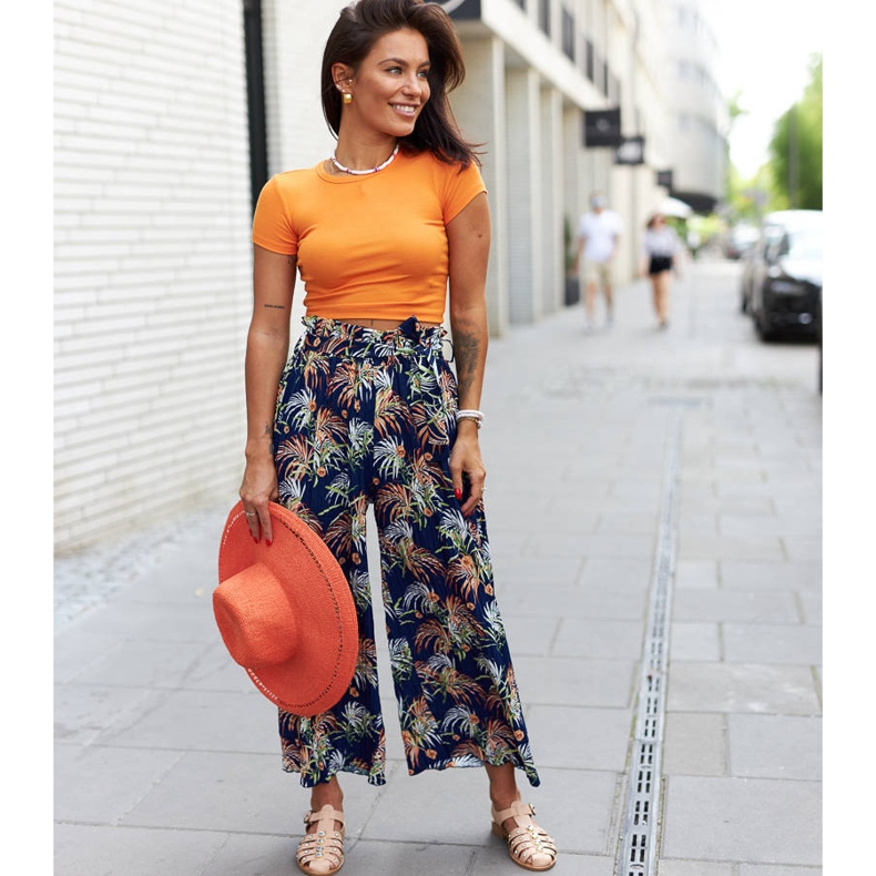 Béžové sandály zdobené kamínky od Gaetano béžový 1