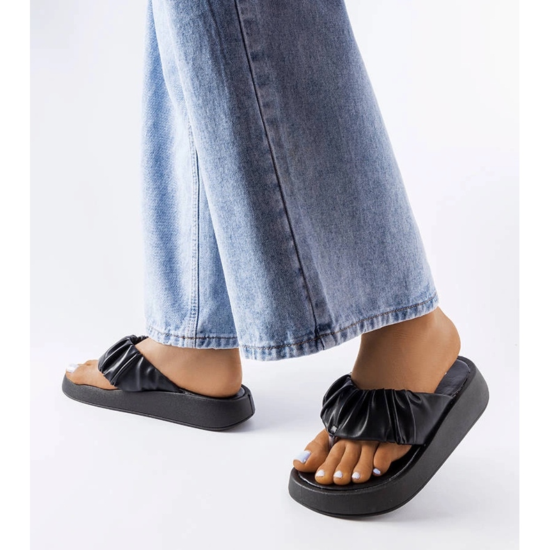 Černé propadáky s nabíráním černá 2