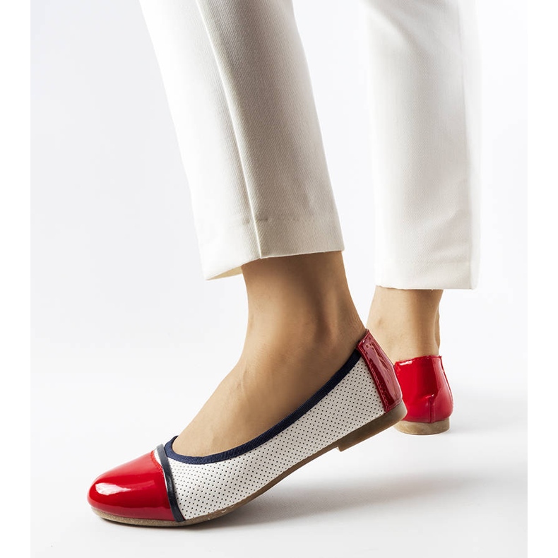 Červenobílé baleríny z Colomba bílý 2 Červenobílé baleríny z Colomba bílý 2