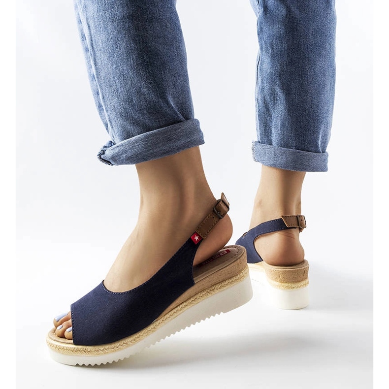 Námořnické modré sandály na klínku Big Star JJ276046 modrý 1