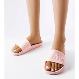 Růžové pantofle Big Star LL274A157 růžový 1