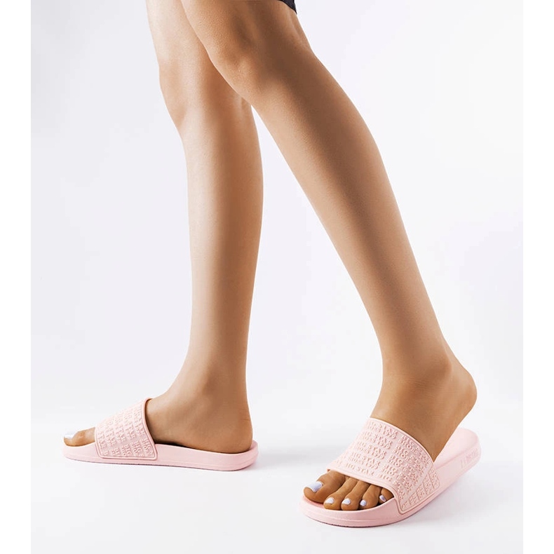 Růžové pantofle Big Star LL274A151 růžový 2