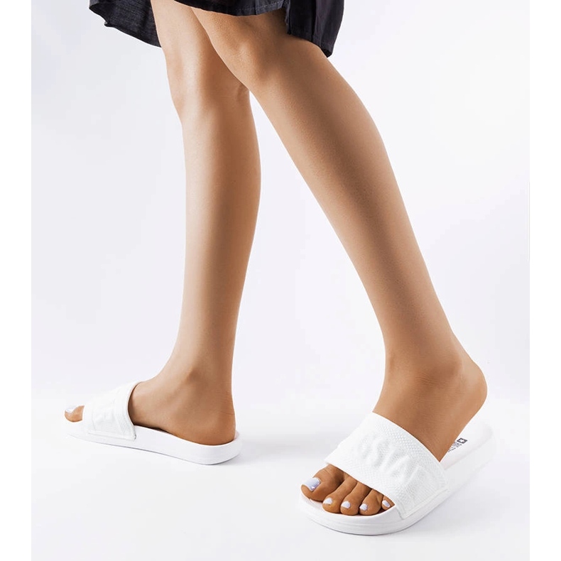 Bílé pantofle Big Star LL274A159 bílý 1