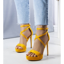 PA1 Žluté sandály na vysokém podpatku značky Dorian žlutá 1