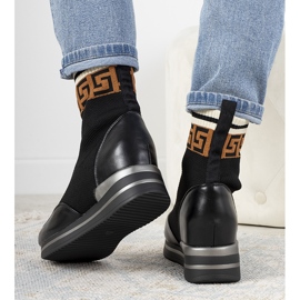 Černé klínové tenisky Wanda černá 1