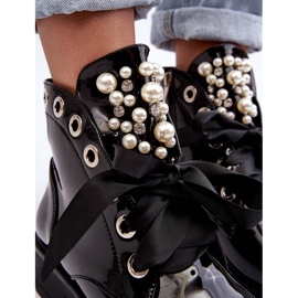 Lakované zdobené kotníkové boty Black Sirdre černá 1