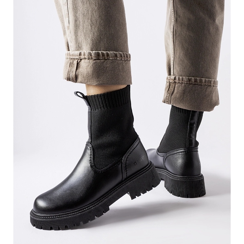 Černé nazouvací kotníkové boty Big Star MM274543 černá 1