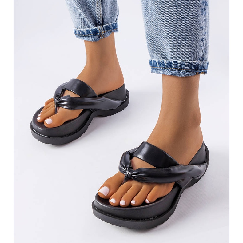 BM Černé sandály na platformě od Lachapelle černá 1