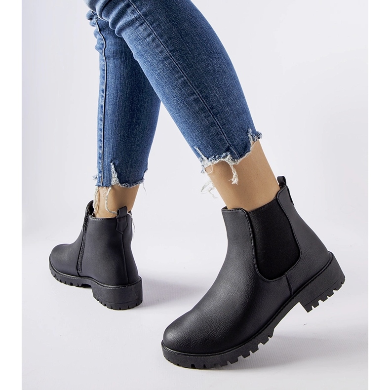 Černé zateplené boty Sabre černá 1