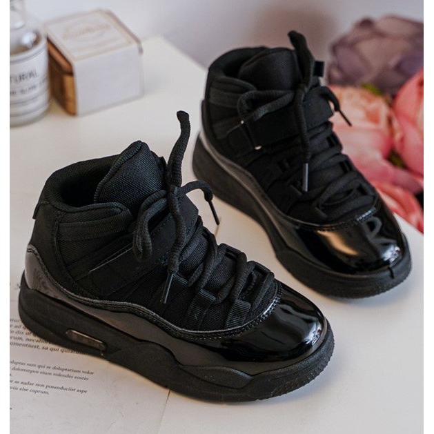 Dětské sportovní šněrovací boty černá Darina 2