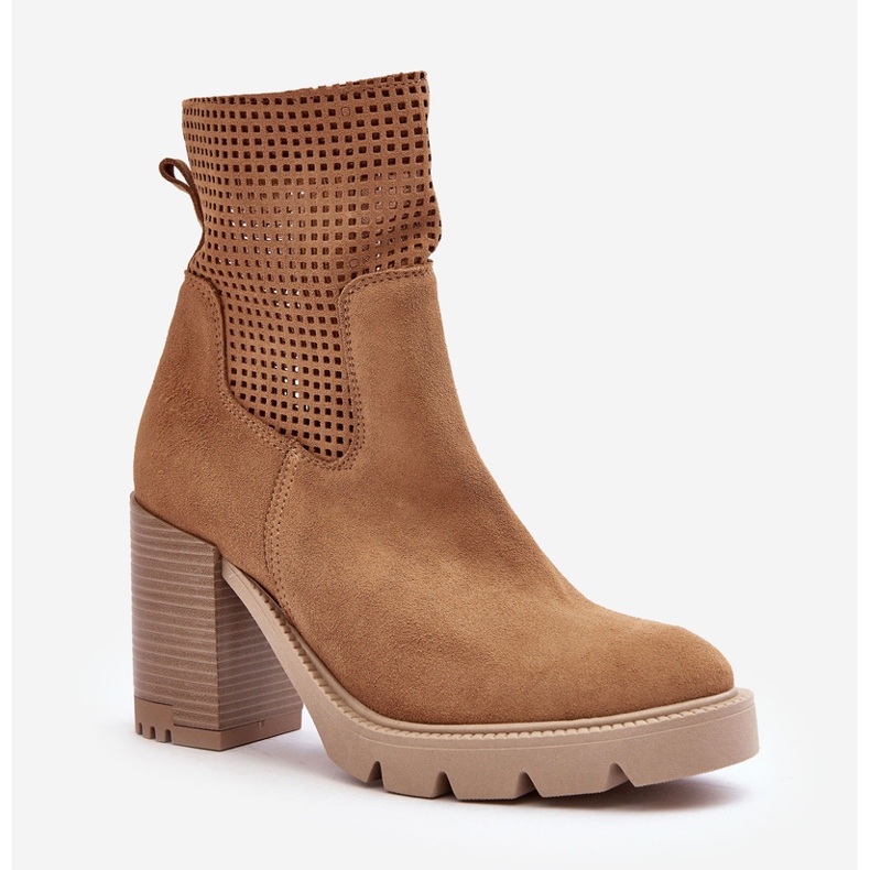 Lewski Shoes Semišové prolamované dámské kotníkové boty Camel Lewski 3386 béžový 1