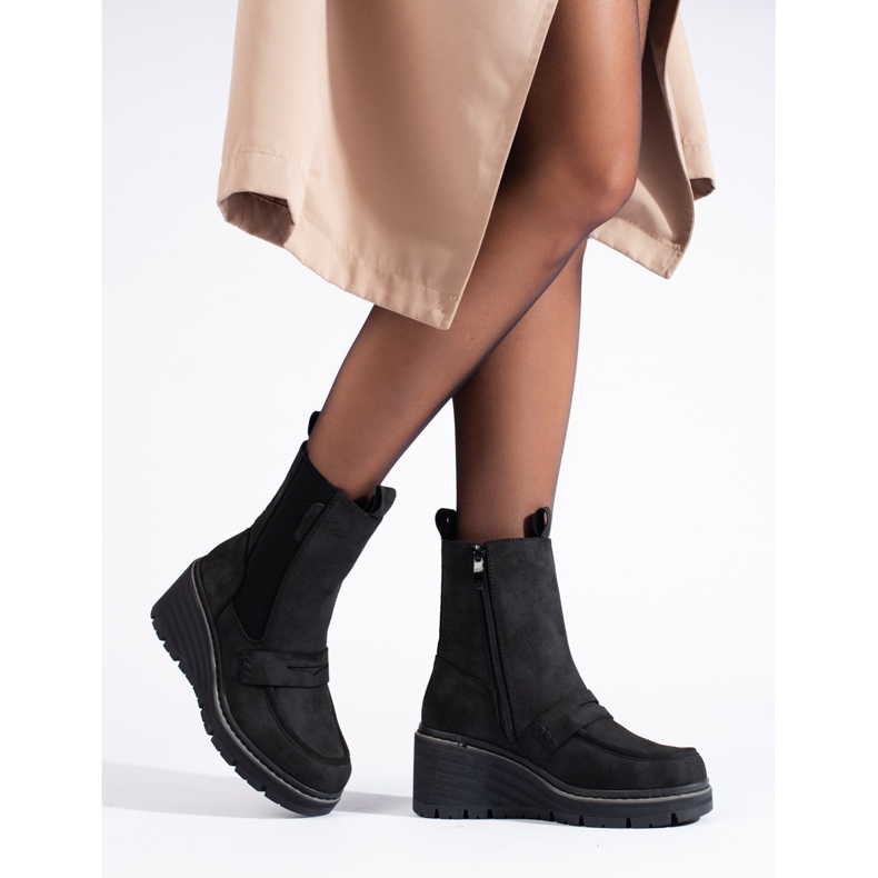 Goodin Černé semišové kotníkové boty Shelovet černá 1 Goodin Černé semišové kotníkové boty Shelovet černá 1