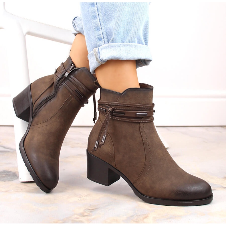 Dámské kozačky na podpatku se zdobením, zateplené hnědé Jezzi ASA128-37 hnědý 2