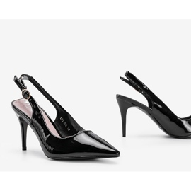 Černé lodičky lakované na opasku Cindy černý 1