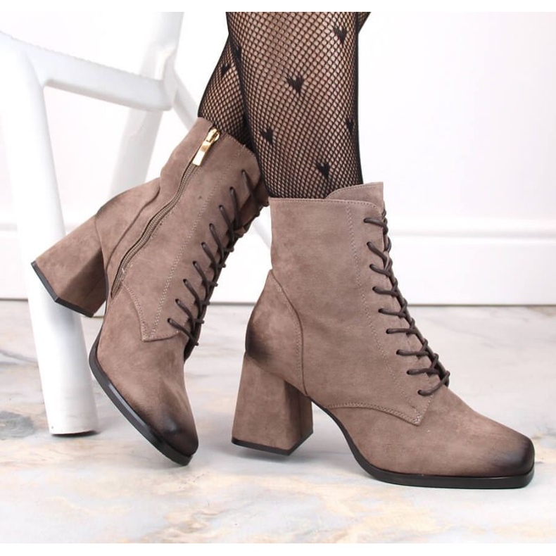 Semišové kotníkové boty se tkaničkami a zipem Potocki W WOL191B hnědé hnědý 1