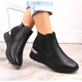 Kožené kozačky, černé dámské tenisky na klínku, Rieker černá 1