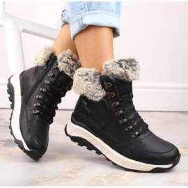 Kožené nepromokavé dámské kotníkové boty zateplené vlnou, černé Rieker W0063-00 černá 1