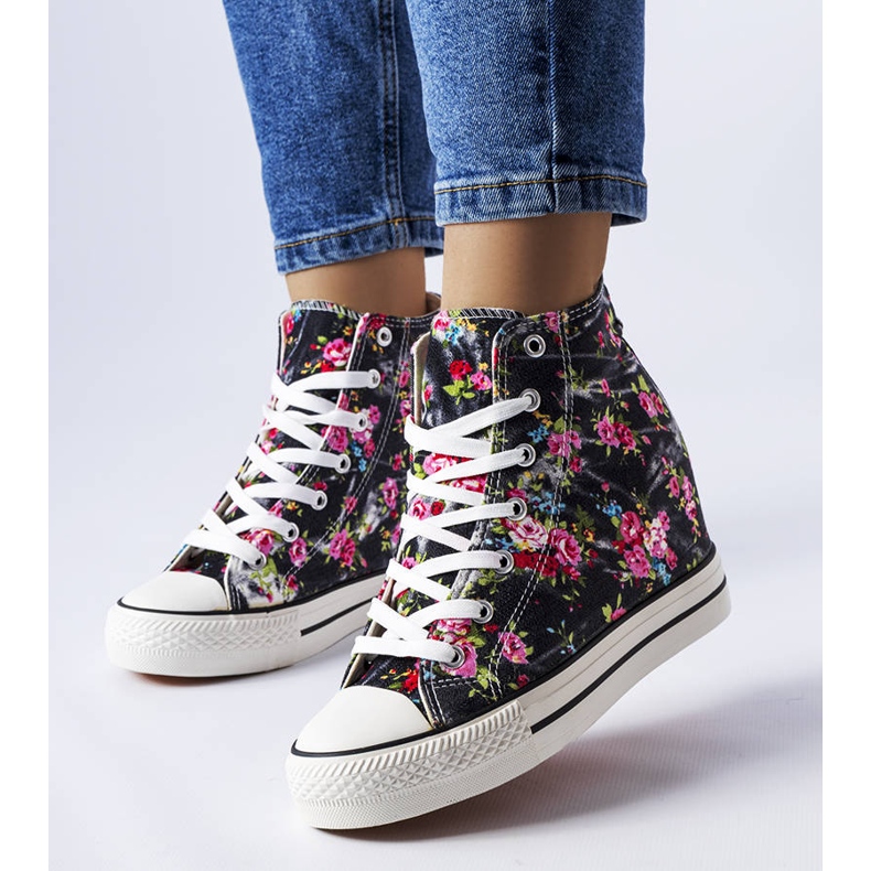 BM Černé květinové tenisky na klínku od Fouquet černá 1