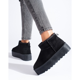 Černé krátké sněhule na platformě Shelovet černá 1