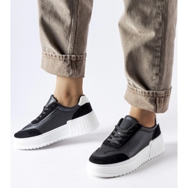 Černé tenisky na silné platformě Seluci černý 1