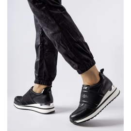 Černé tenisky se stříbrným zdobením Andre černá 1