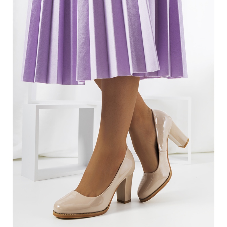 Béžové lakované lodičky Stokes béžový 1