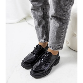 Černé boty na traktorové podrážce od Markuse černý 1